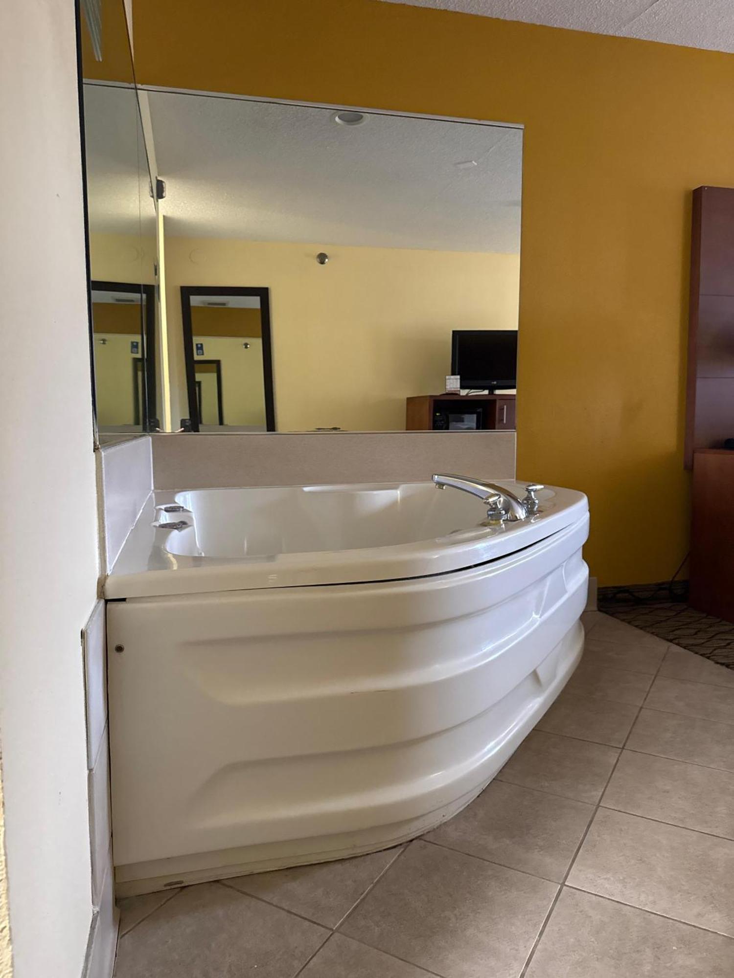 Hotel Baymont By Wyndham Mishawaka South Bend Area Esterno foto